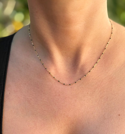 Collier émaillé P gris bleuté